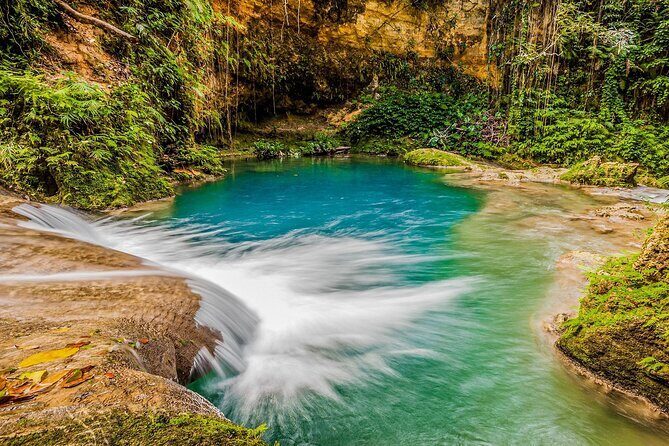 Action Pack Combo: Blue hole, river tubing and Dunn's River Falls - Dunn’s River Falls: a 600-foot climb with a real option to relax
