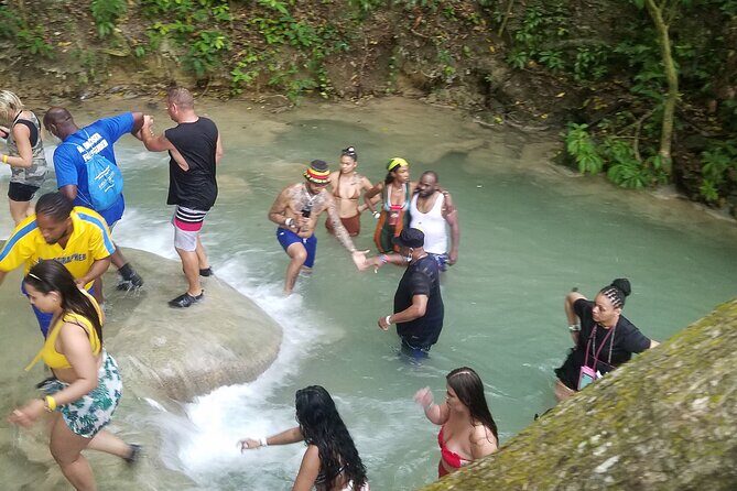 Blue Hole and Dunn's River Adventurous and hiking waterfalls from Ocho Rios - Start smart: what to expect from pickup to drop-off