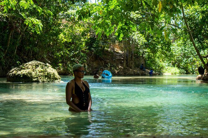 Blue Hole and Dunn’s River Falls Tour with Lunch and Cocktails at Reggae Hill - Logistics That Actually Affect Your Comfort (Not Just Your Schedule)