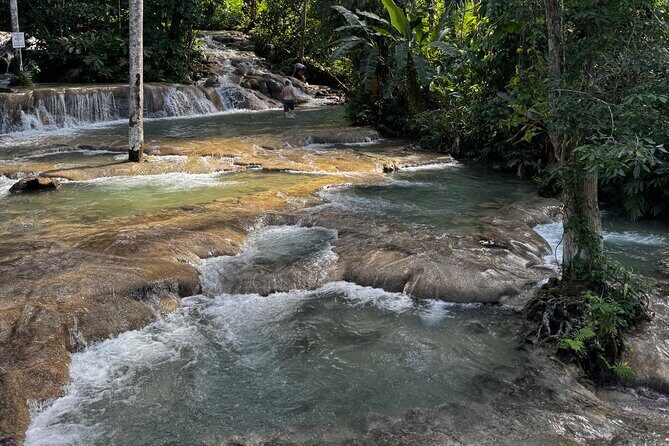 Blue Hole and Dunn's River Tour (Entrance Fees Not Included) - What to wear and pack so this stays fun (not annoying)