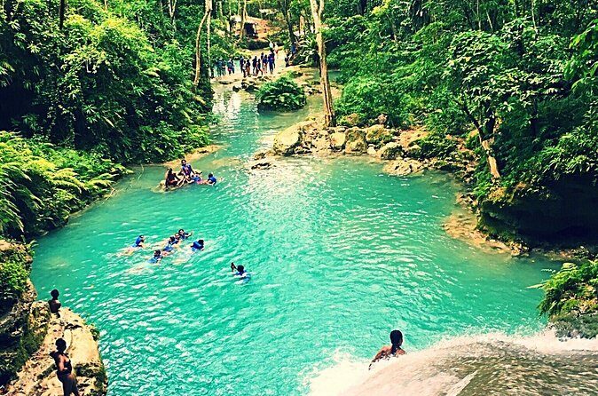 Blue Hole and Horseback Riding and Shopping - Horseback Riding in the Countryside: Guided, Not Random