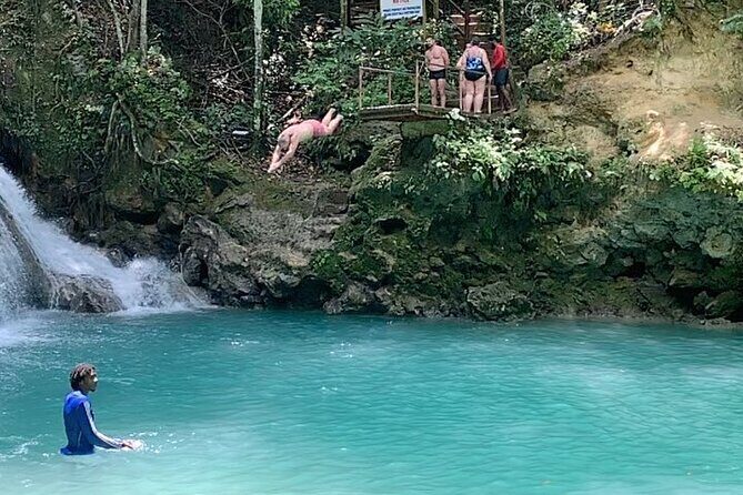 Blue Hole Ocho Rios - What to bring and how to plan for a comfortable day
