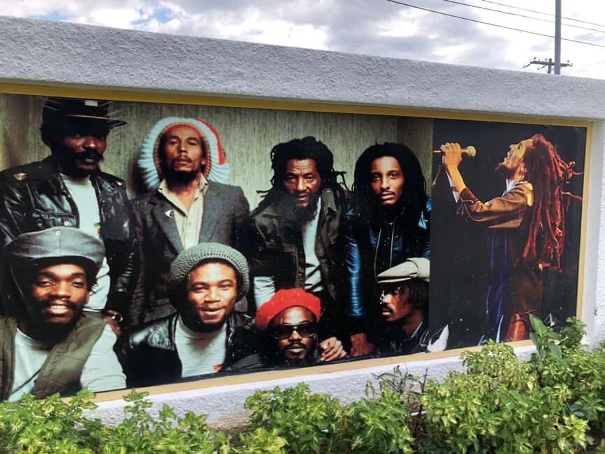 Bob marley 9 Miles & Dunns River Tour from Ocho Rios - Scotchies optional lunch and how to plan your meals