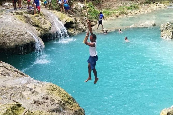 Cool Blue Hole from Ocho Rios - The swim and ledge-jump reality check (what to prepare for)