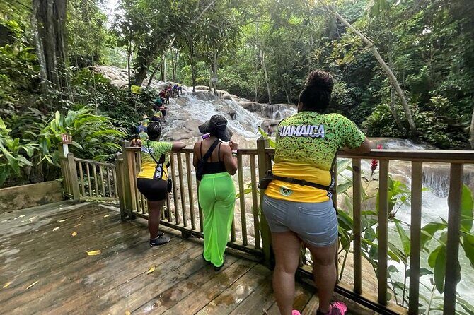 Exhilarating Dunn's River Falls Guided Tour from Ocho Rios hotels - At the top: views, time, and what you should do with it