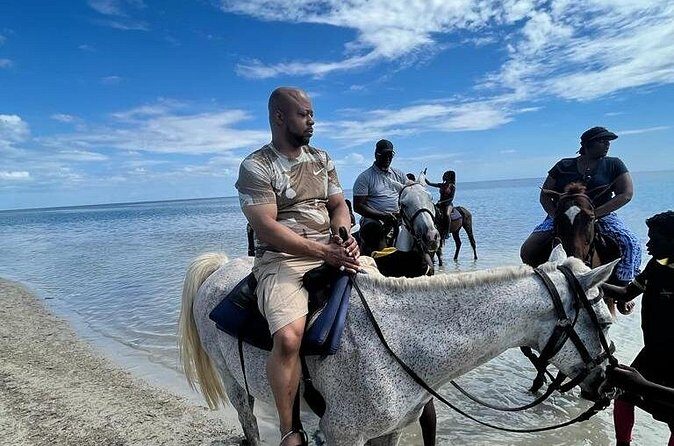 Horseback Riding in the Ocean from Ocho Rios & Runaway Bay - Getting Assigned to a Guide: Beginner Support Actually Matters