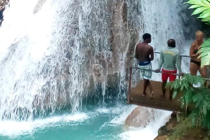 Irie Blue Hole Tour from Ocho Rios - Stop 1: Blue Hole hike, freshwater pools, and the ticket question