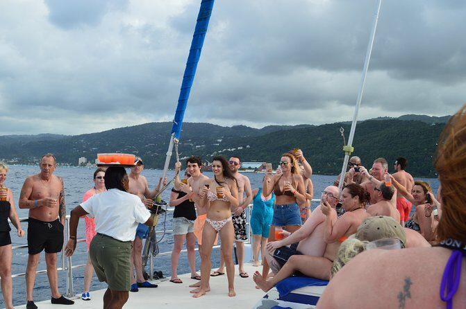 Jamaica Dunn's River Falls Party Cruise with Snorkeling - Snorkeling at the reef: how to get the best results from the limited time