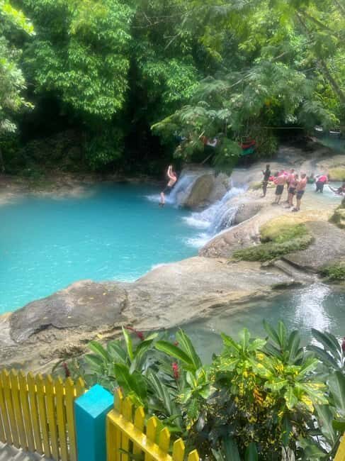 Ocho Rios: Blue Hole and Bamboo River Rafting - Pickup and cruise ship logistics: getting in smoothly