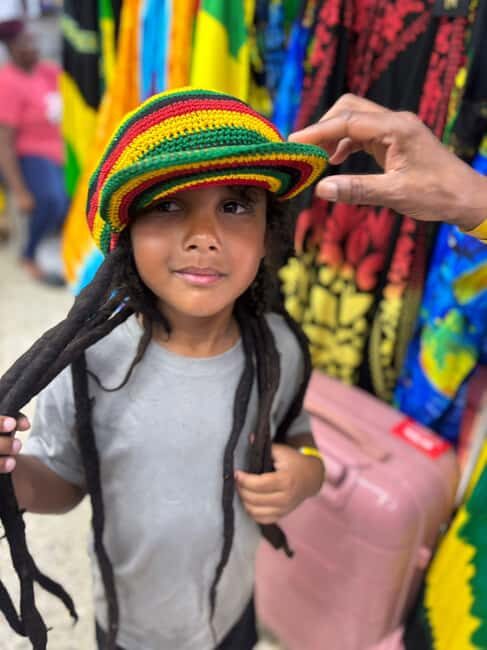 Ocho Rios: Dunn's River Falls and Shopping Tour - Key things that make this tour worth considering