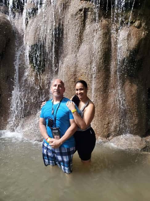 Ocho Rios: Konoko Falls, Fern Gully, and Shopping Tour - Taj Mahal Shopping Center: what to buy, what to time, how to avoid overpaying