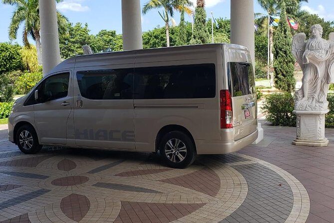 Ocho Rios Private Transfer to Montego Bay Airport (MBJ) - The ride itself: what comfort adds to your first hours in Jamaica