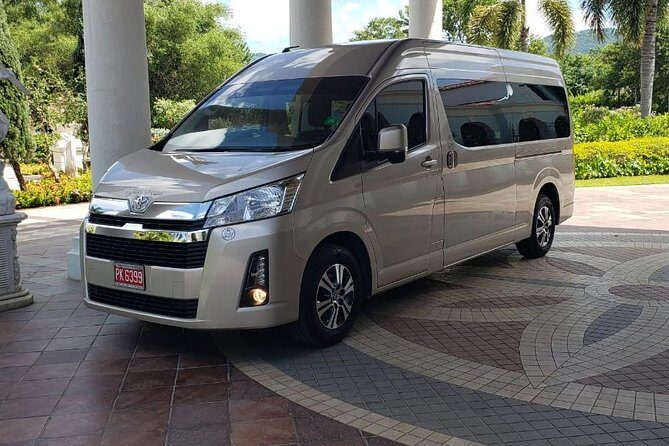 Ocho Rios Private Transfer to Montego Bay Airport (MBJ) - What happens when you arrive: meeting your driver right after landing