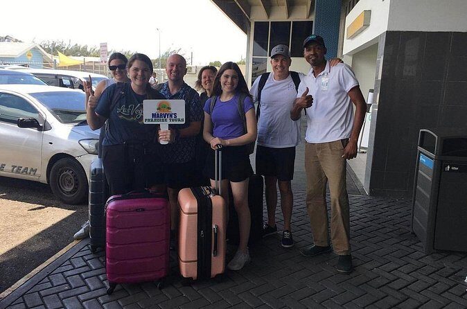 Private Airport Transfer from Ian Fleming Airport to Ocho Rios - Can You Stop for a Bite or a Beer?