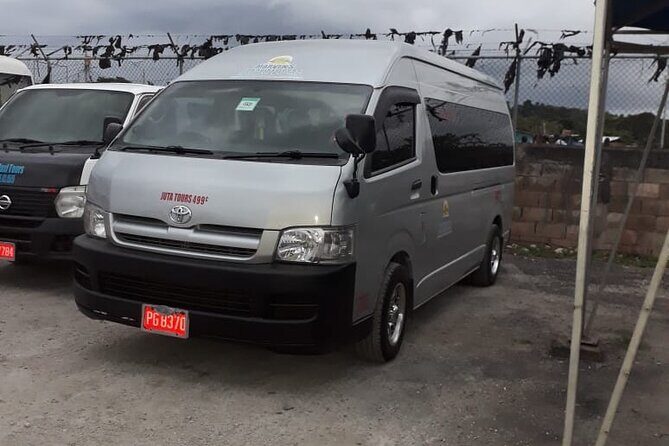 Private Airport Transfer from Ian Fleming Airport to Ocho Rios - Finding Your Driver Fast at Ian Fleming Airport