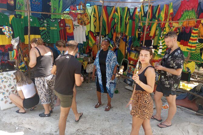 Private Dunn's River Falls, Ocho Rios Sightseeing and shopping - Ocho Rios drive highlights: Fern Gully turns and Ocean Ridge views